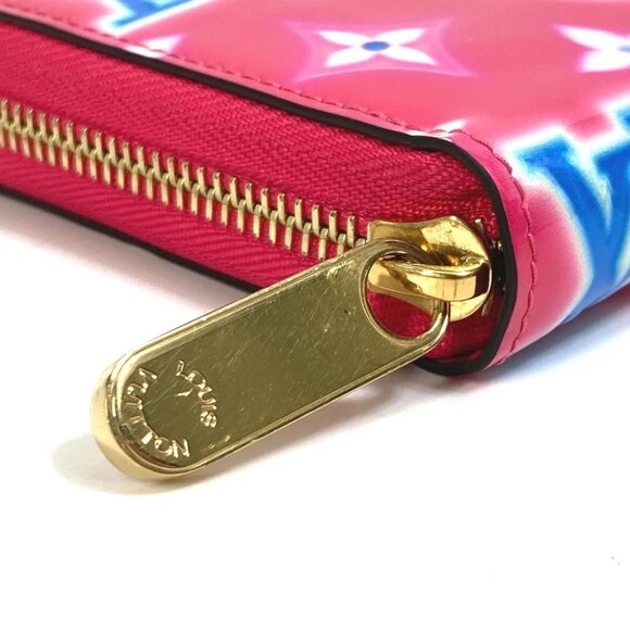 LOUIS VUITTON M81154 MonogramVernis Zippy wallet 2022 Valentine Limited Wallet - Picture 12 of 14